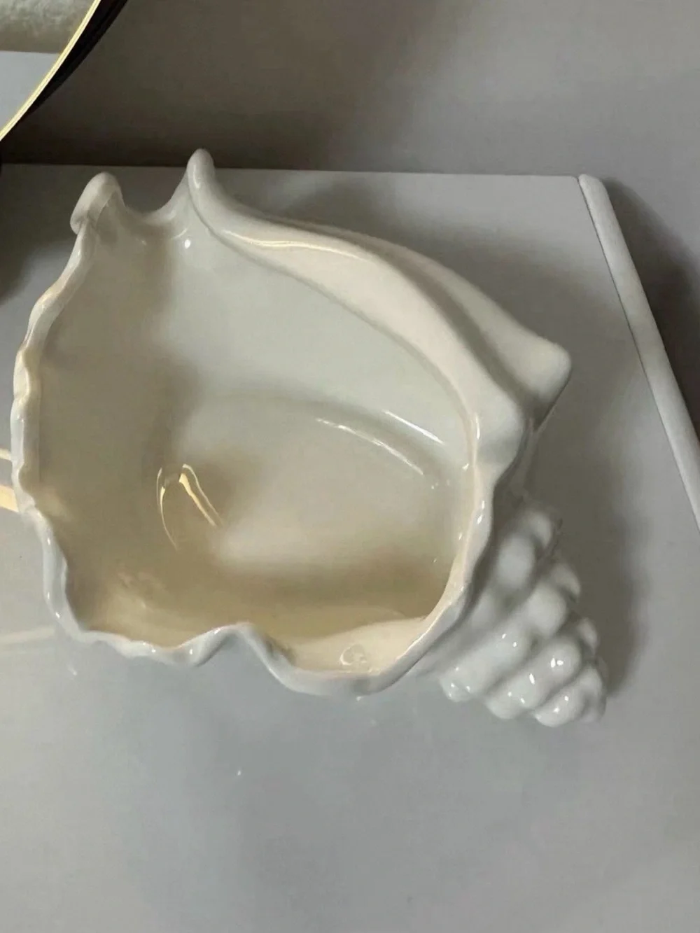 White Ceramic Shell Jewelry Tray